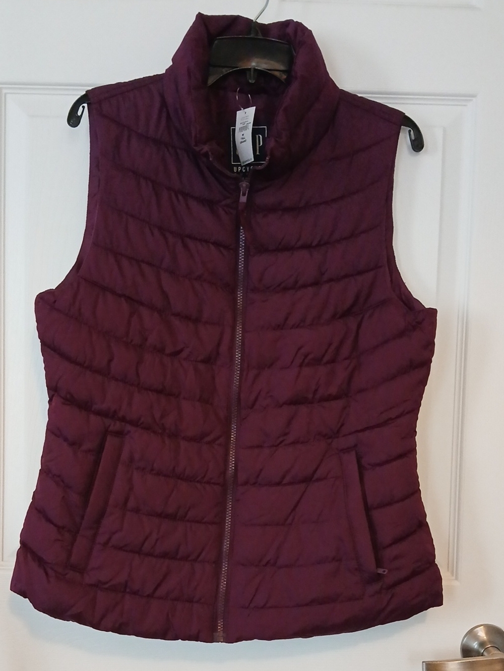 GAP Women’s Quilted Puffer Vest - Plum NWT